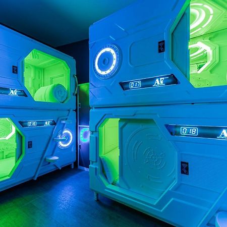 Art Seven Hostel Capsules Madrid Exteriör bild