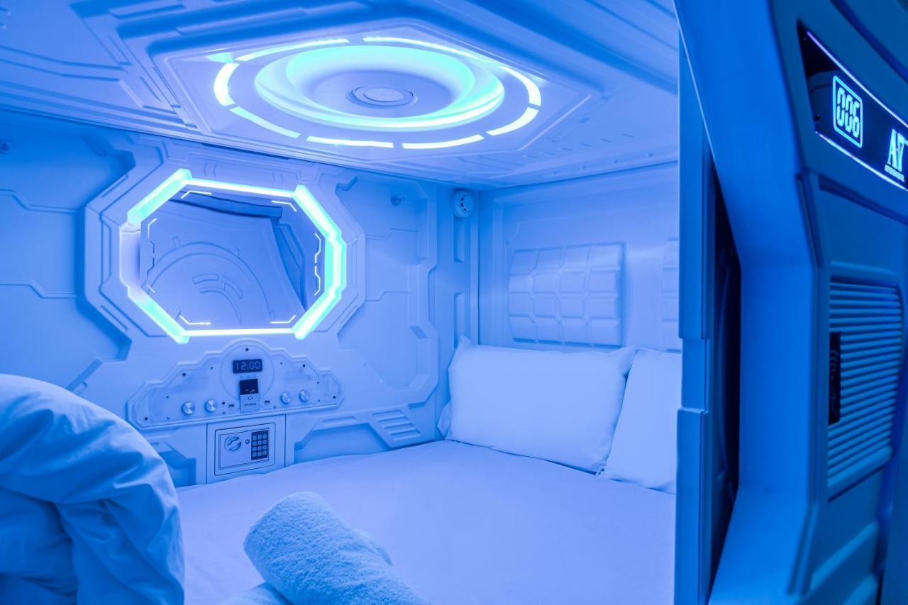 Art Seven Hostel Capsules Madrid Exteriör bild